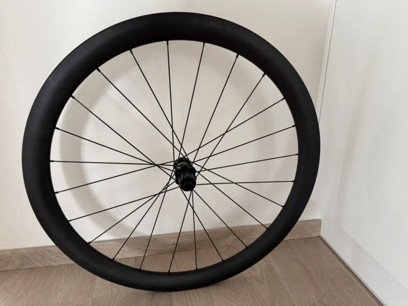 Silniční/Gravel karbonová kola 45mm DT Swiss