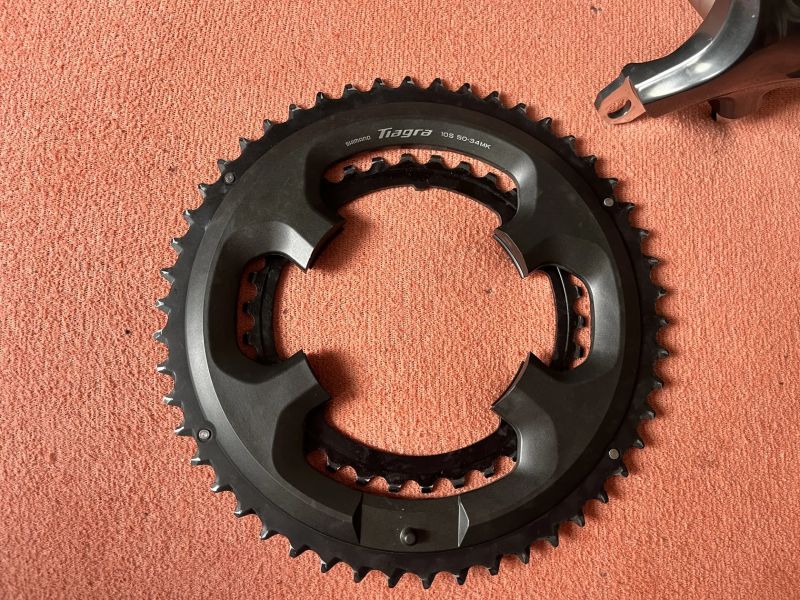 Shimano Tiagra FC-4700 172,5 mm s převodníky 10s 50/34 + středové složení BB-RS500