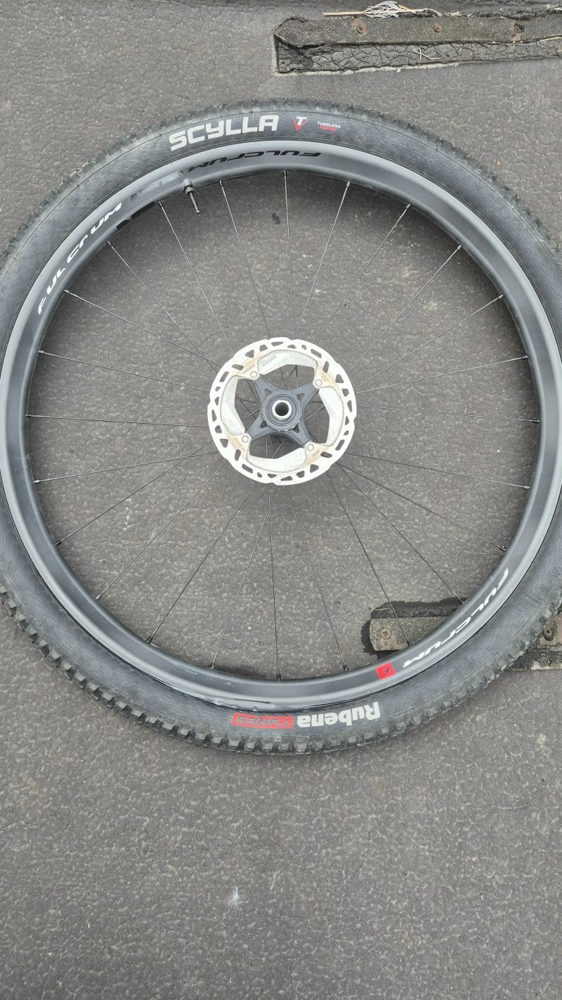 29er kola Fulcrum RED ZONE Carbon 29 Boost