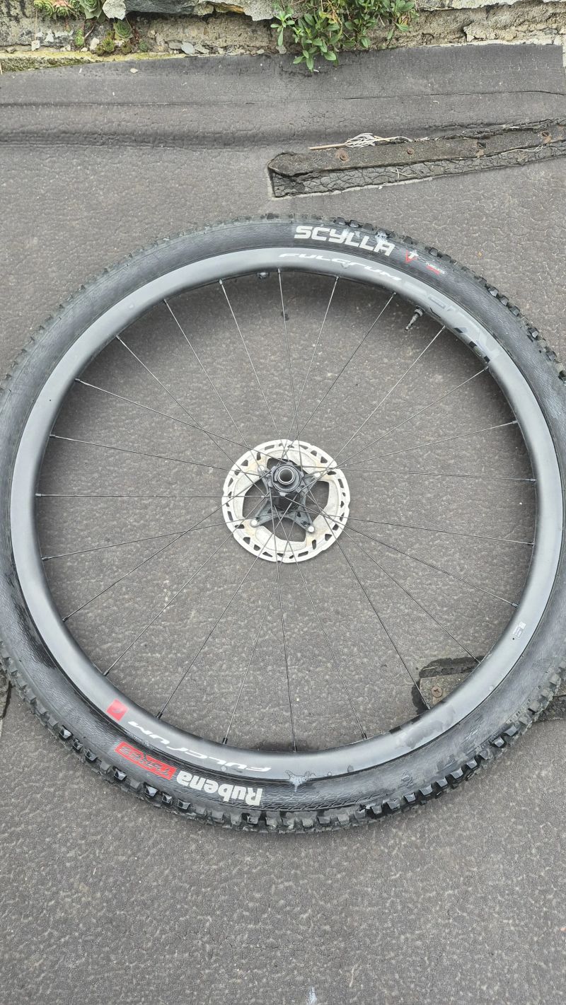 29er kola Fulcrum RED ZONE Carbon 29 Boost