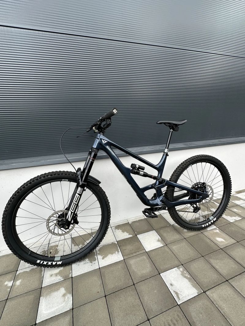 YT Capra Uncaged 12