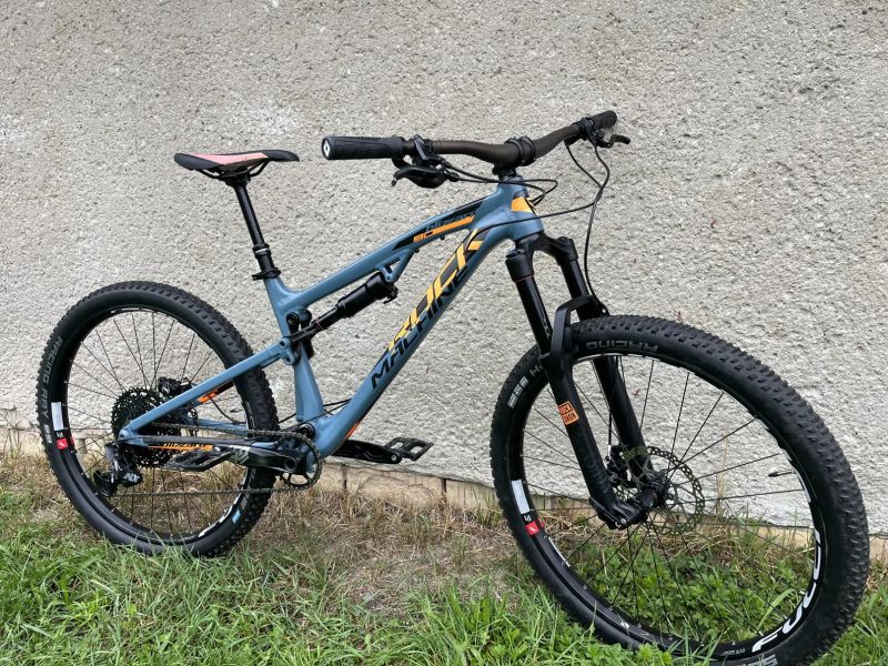 Rock Machine Blizzard 90-27 M