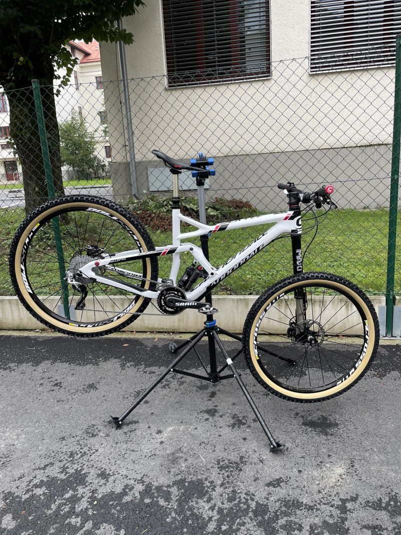 Cannondale Jekyll carbon 2