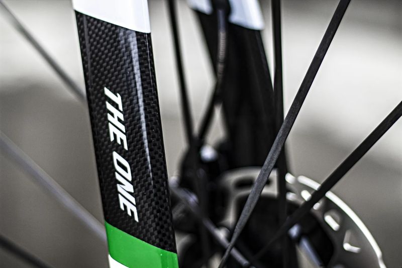 Cipollini THE ONE RB1K, Shimano Dura-Ace Di2 2x12, Drive Helix Carbon