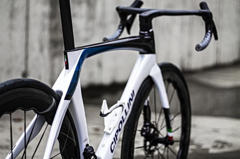 Cipollini THE ONE RB1K, Shimano Dura-Ace Di2 2x12, Drive Helix Carbon