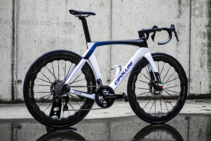 Cipollini THE ONE RB1K, Shimano Dura-Ace Di2 2x12, Drive Helix Carbon