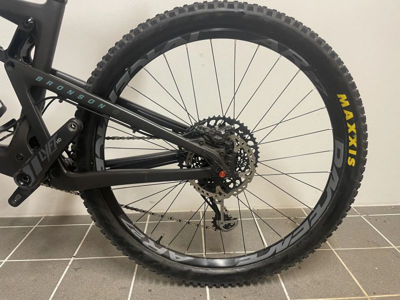 Santa Cruz Bronson C 27,5" vel.S