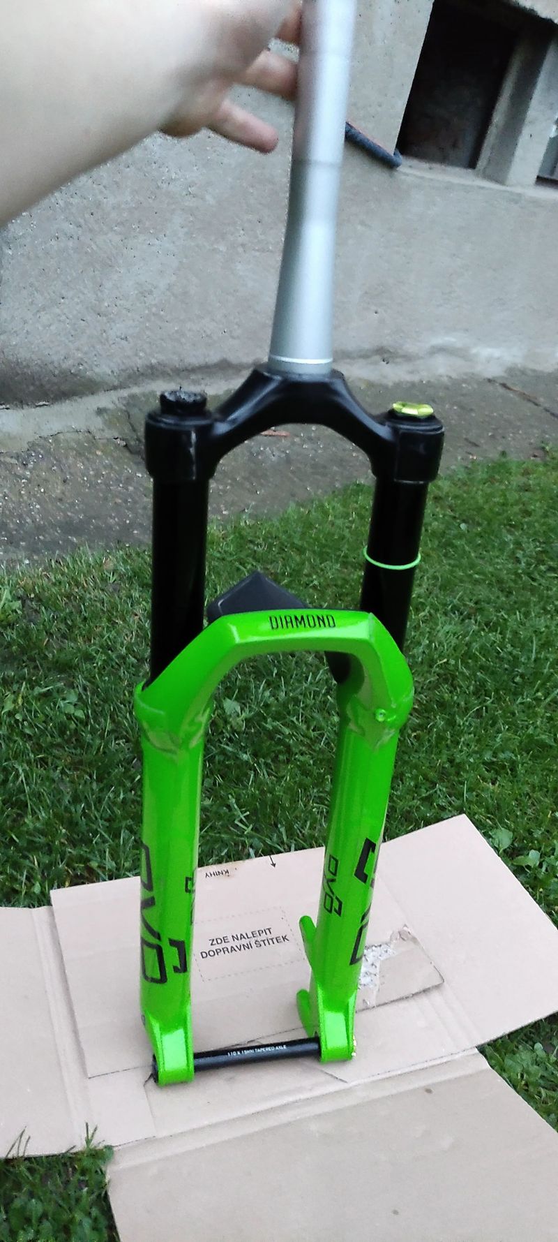 DVO Diamond D3 29'' - 140mm !!TOP STAV!!