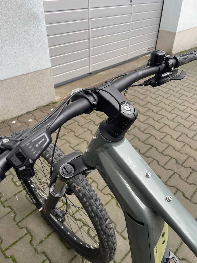 Elektrokolo Bergamont E-REVOX SPORT velikost L - záruka 