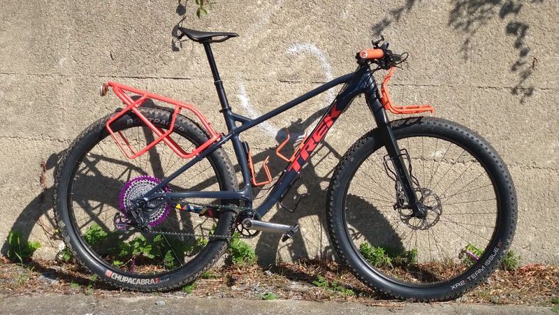 Expediční speciál Trek 1120, vel. L, kola 29" x 3,0"
