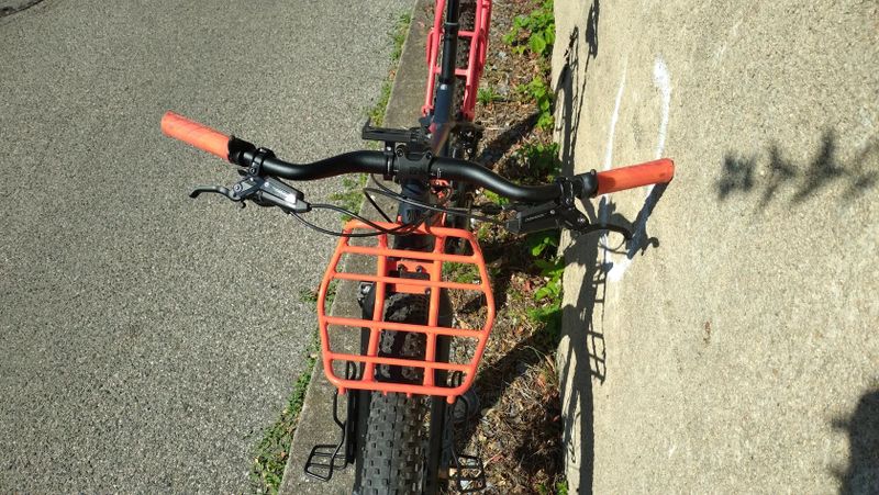 Expediční speciál Trek 1120, vel. L, kola 29" x 3,0"