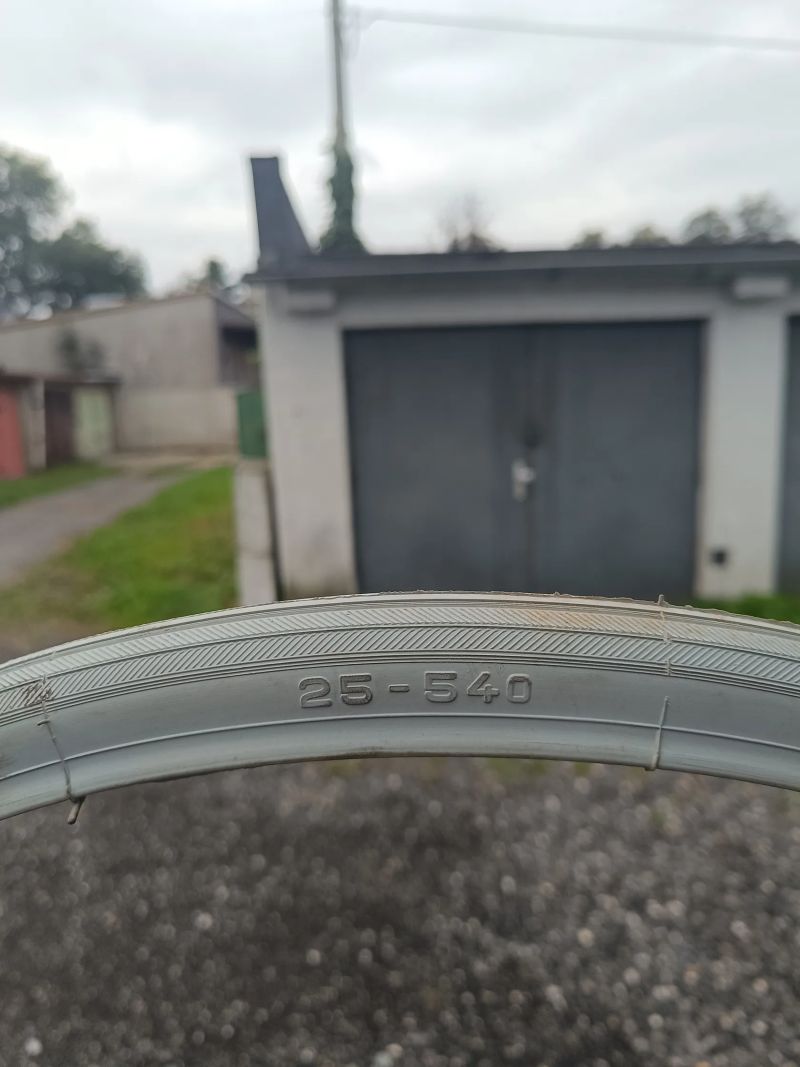 Nové galusky Tufo clinčr plášťovky 622x28
