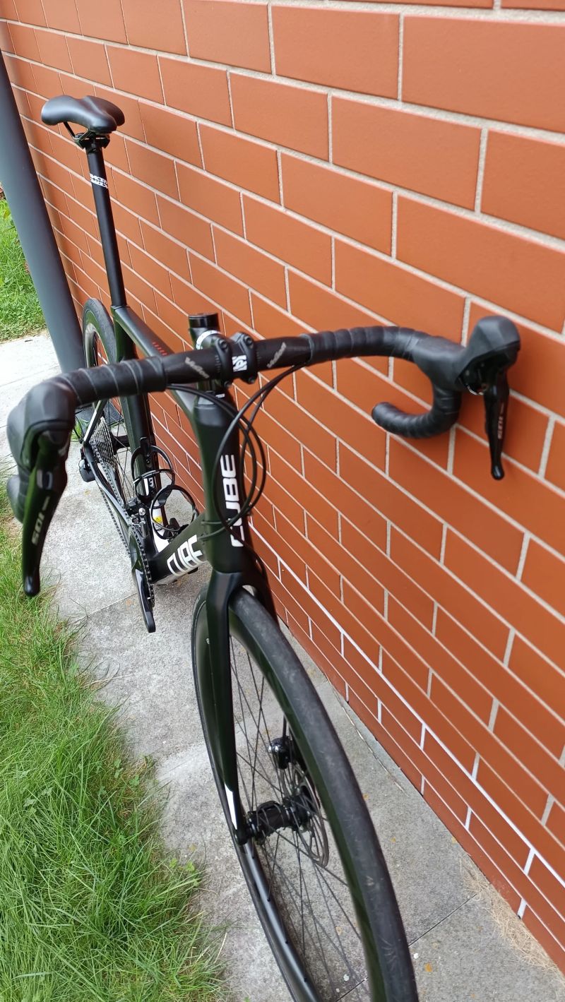 Karbonová silnička CUBE Agree C:62, Shimano 105, vel. 60