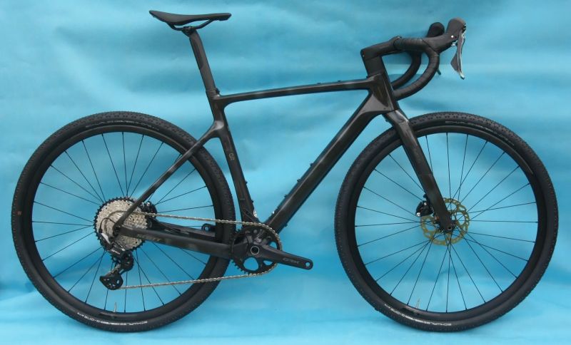 SCOTT Addict Gravel 40 2025 – moderní karbonový gravel na GRX 12-speed – NOVÝ