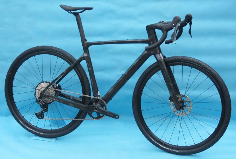 SCOTT Addict Gravel 40 2025 – moderní karbonový gravel na GRX 12-speed – NOVÝ