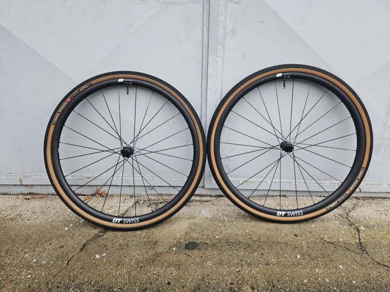 DT Swiss GR 1600 Spline 25 + Tufo Speedero 40