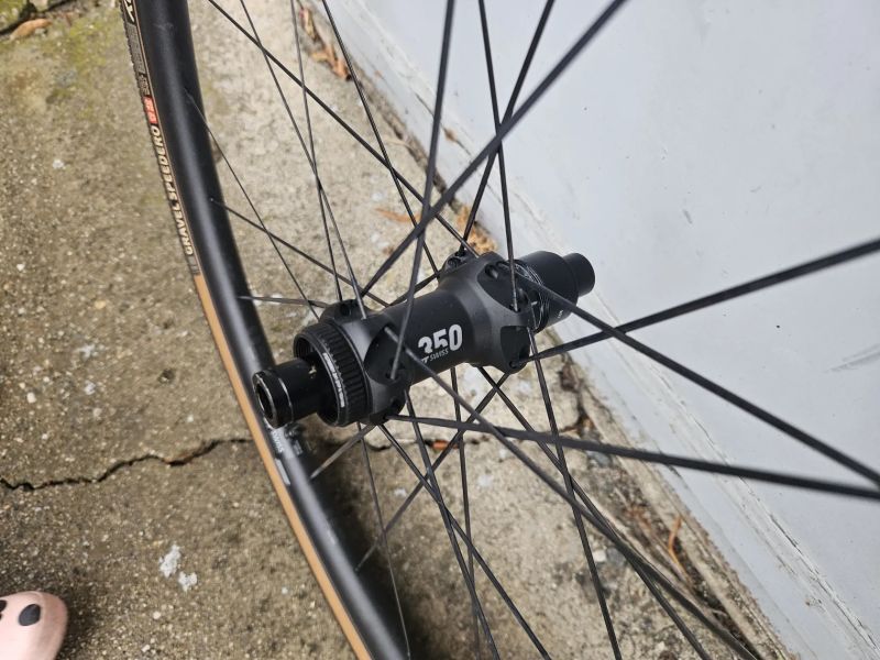 DT Swiss GR 1600 Spline 25 + Tufo Speedero 40
