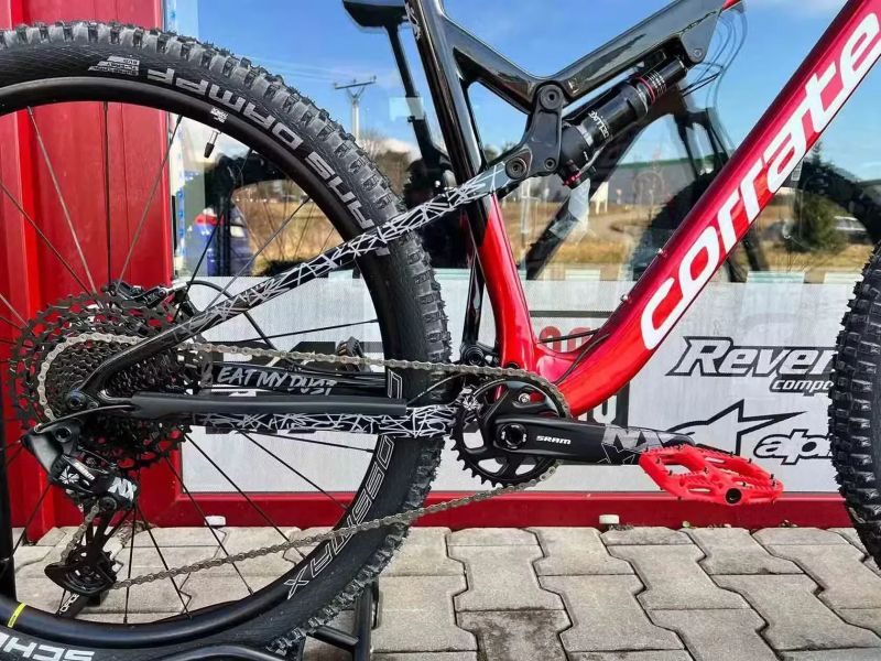 🔥 SLEVA 37.500 Kč -39% 🔥 Corratec Revolution iLink Elite Carbon - L / XL