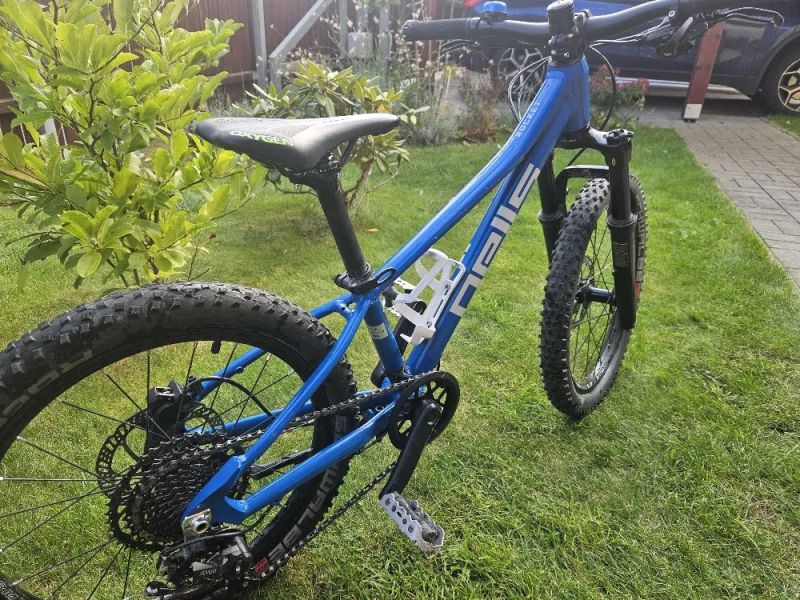 Pells Rocket trail 20