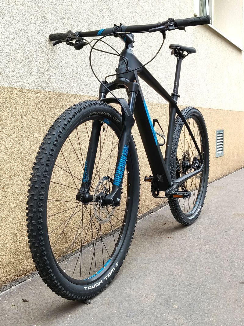 CUBE REACTION C:62 PRO, vel XL/21", carbon 29", TOP STAV, 11,8 kg
