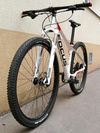 Focus RAVEN 29R 5.0 29" vel. S, carbon, 11,2 kg TOP STAV