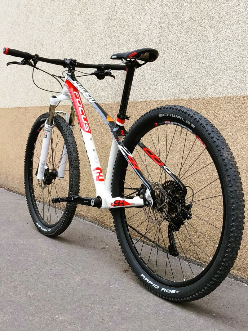 Focus RAVEN 29R 5.0 29" vel. S, carbon, 11,2 kg TOP STAV