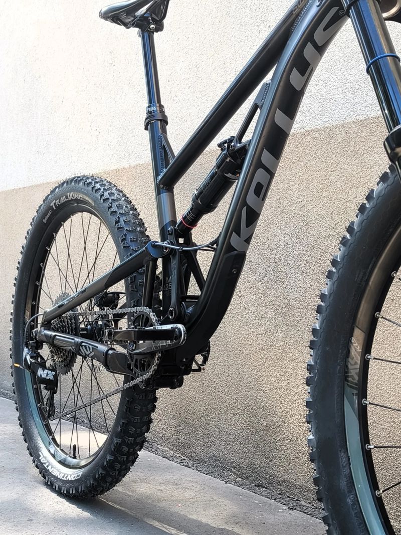 Kellys Swag 10, vel. M, zdvihy 170/165 mm, 27,5", 2021