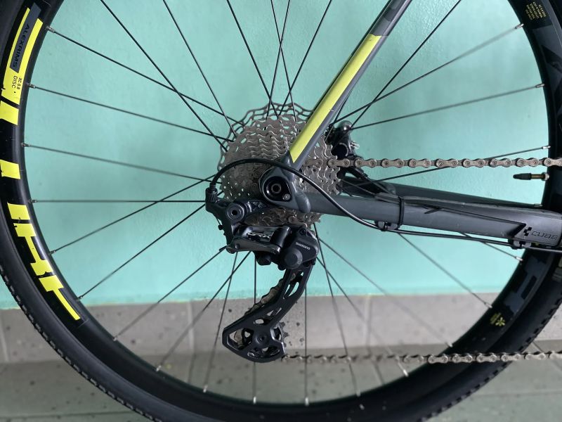 Cube CROSS RACE PRO grey'n'flashyellow
