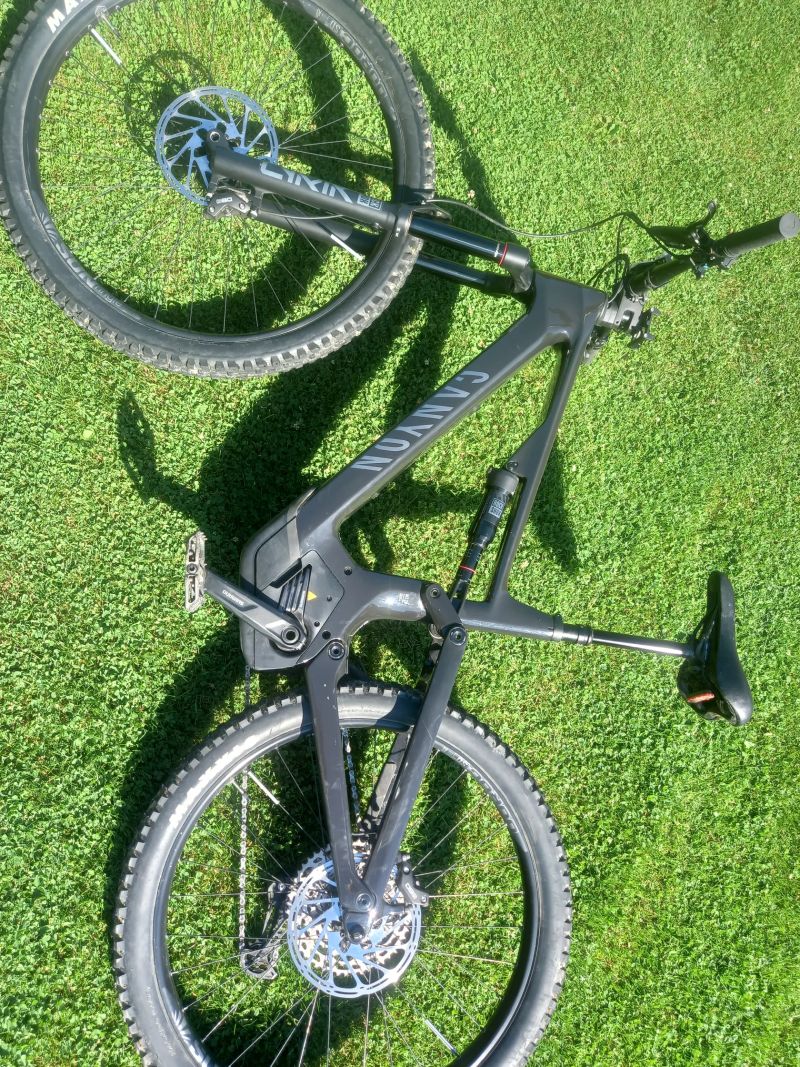 Canyon SPECTRAL ON 900 Wh CARBON