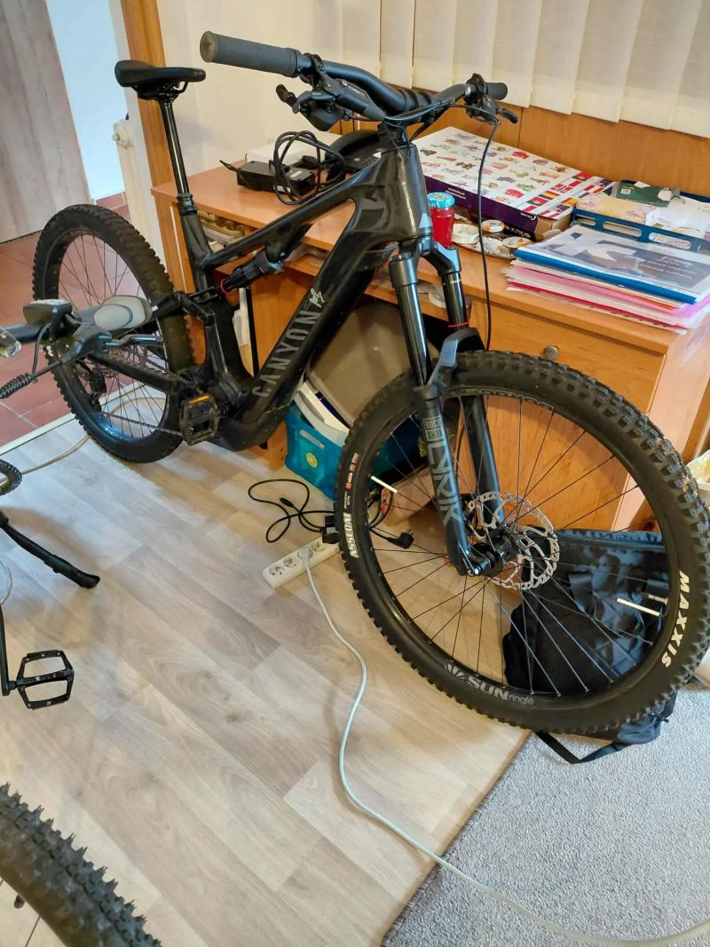 Canyon SPECTRAL ON 900 Wh CARBON