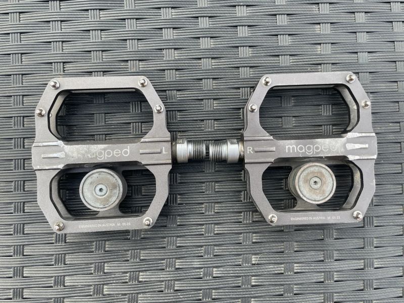 Magped Sport 2 200Nm grey - pedály na kolo