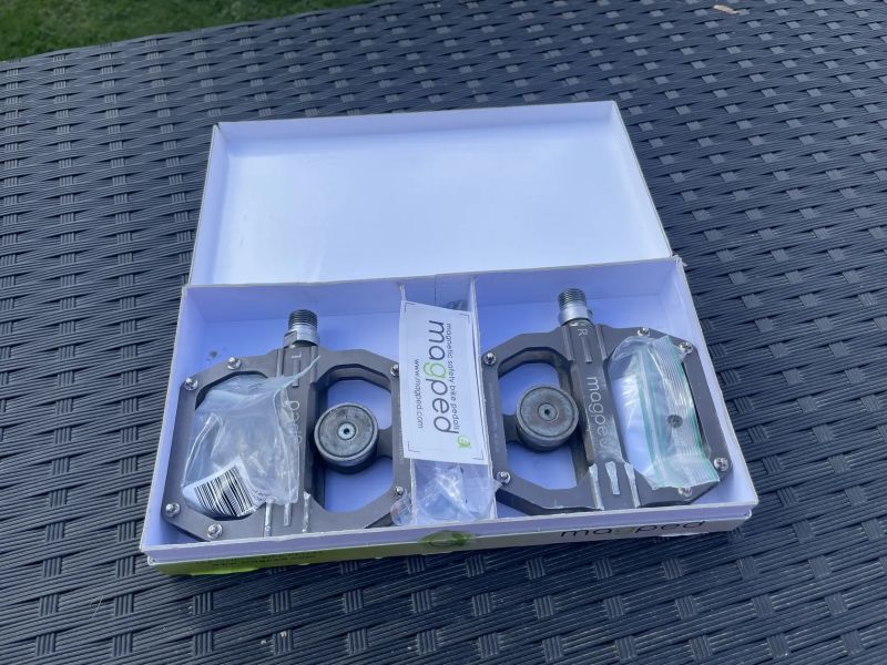 Magped Sport 2 200Nm grey - pedály na kolo