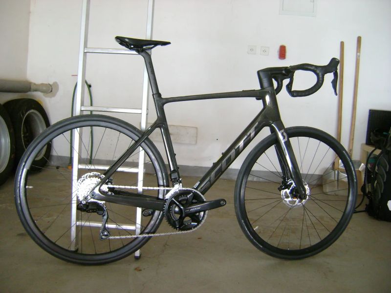 Scott Addict RC eRide 20 (Shimano Di2 105)
