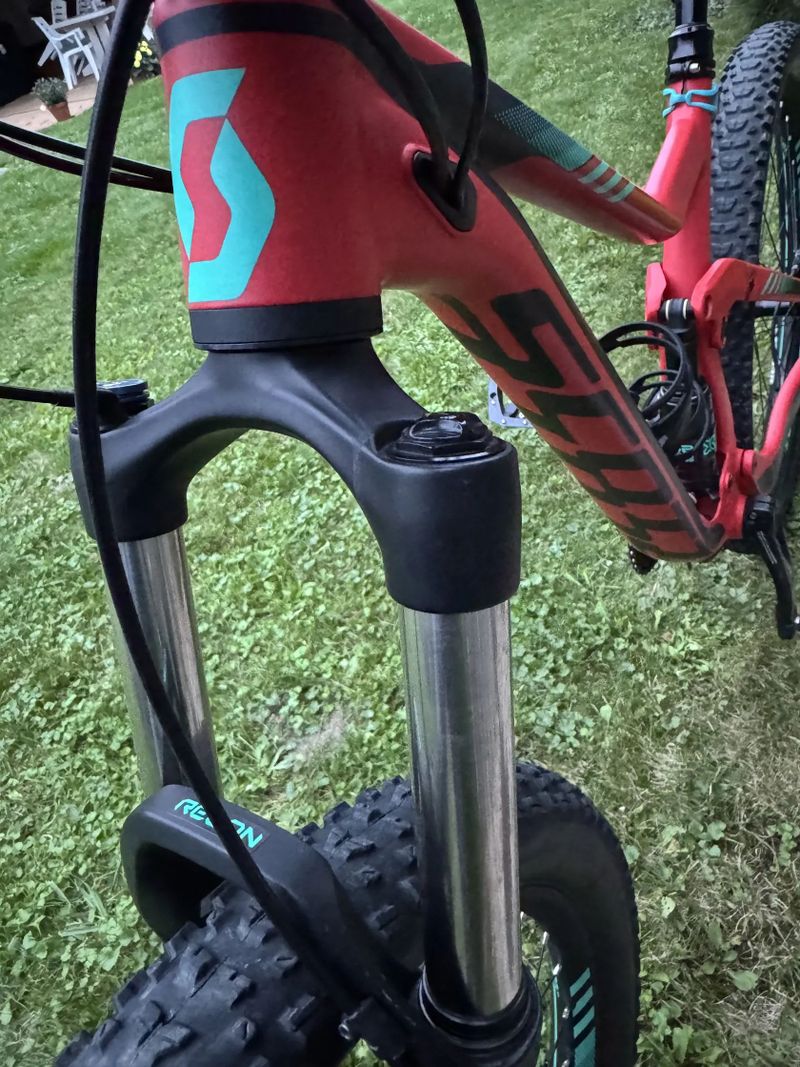 Scott Genius 750 Moc pěkné (M)
