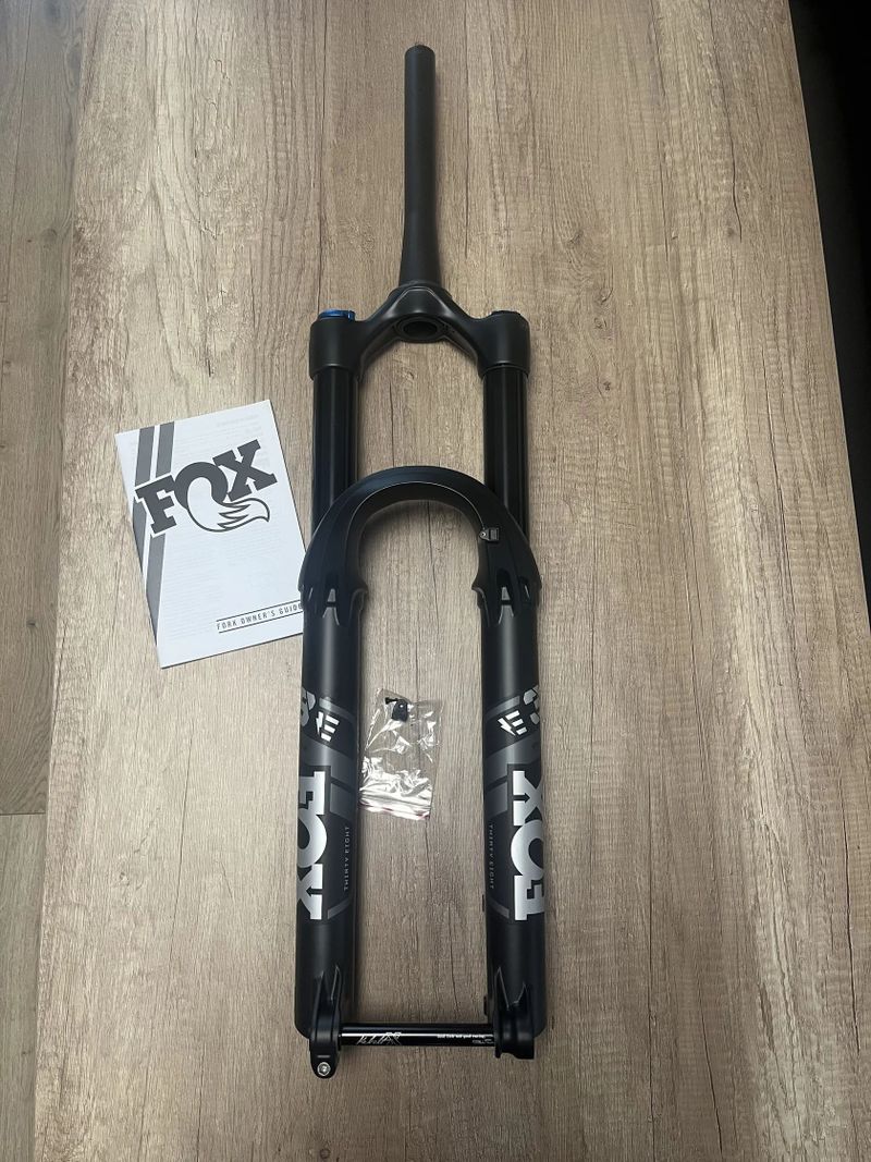 Nova nejazdena Fox 38 performance