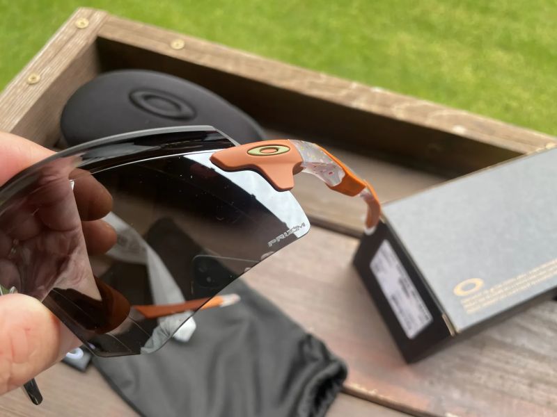 Oakley Encoder Limited a Radar Plate Photo.