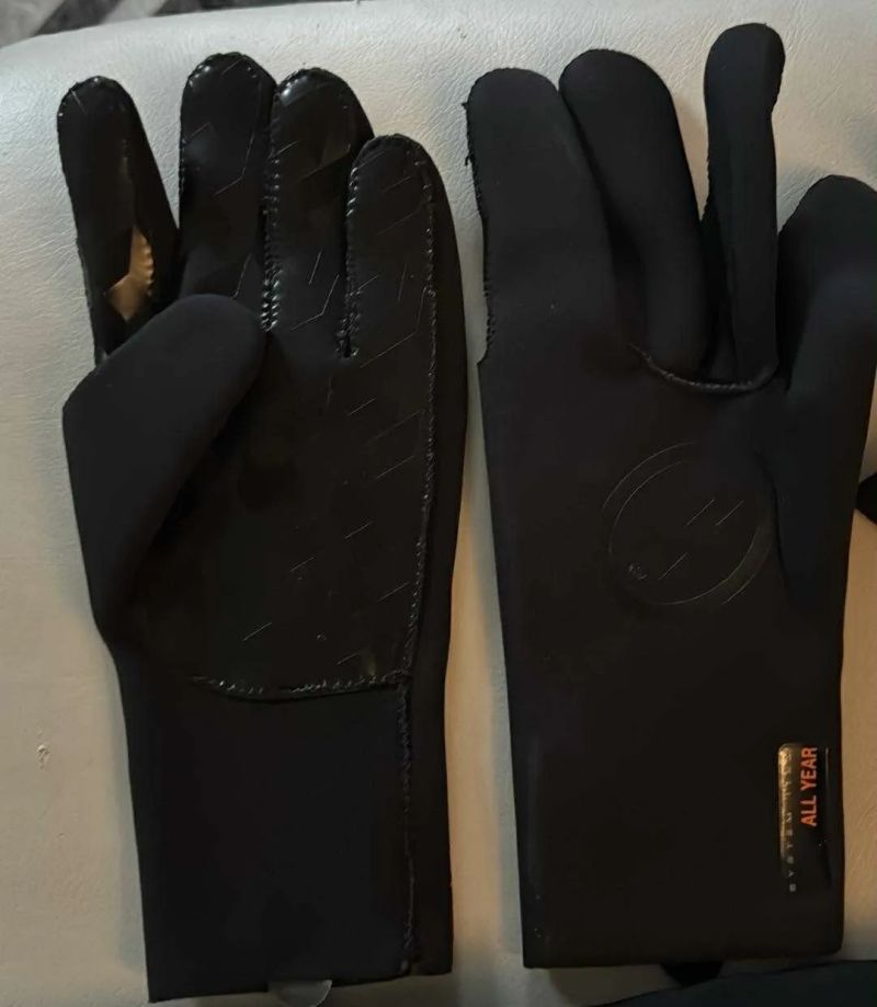Assos