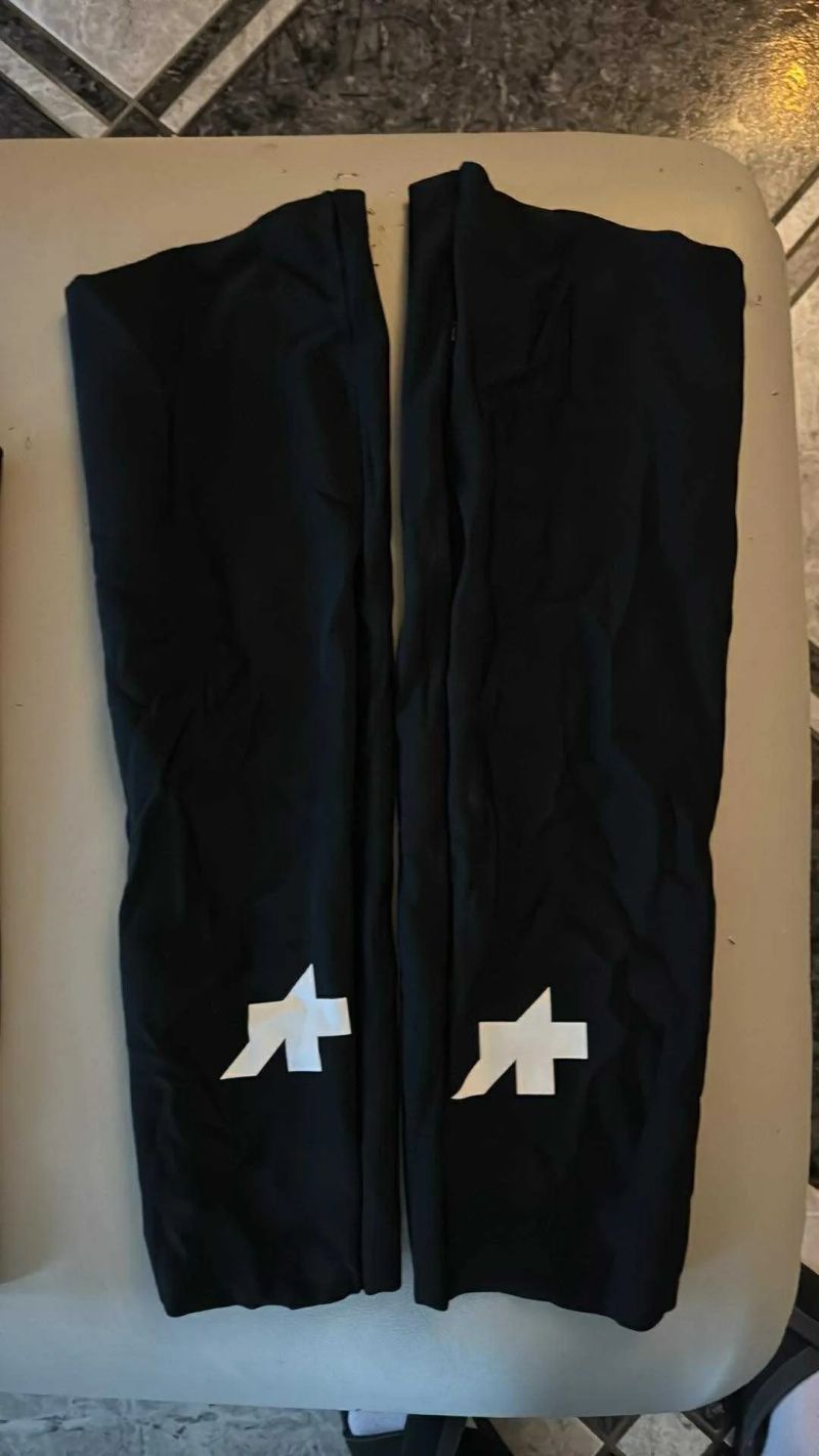 Assos