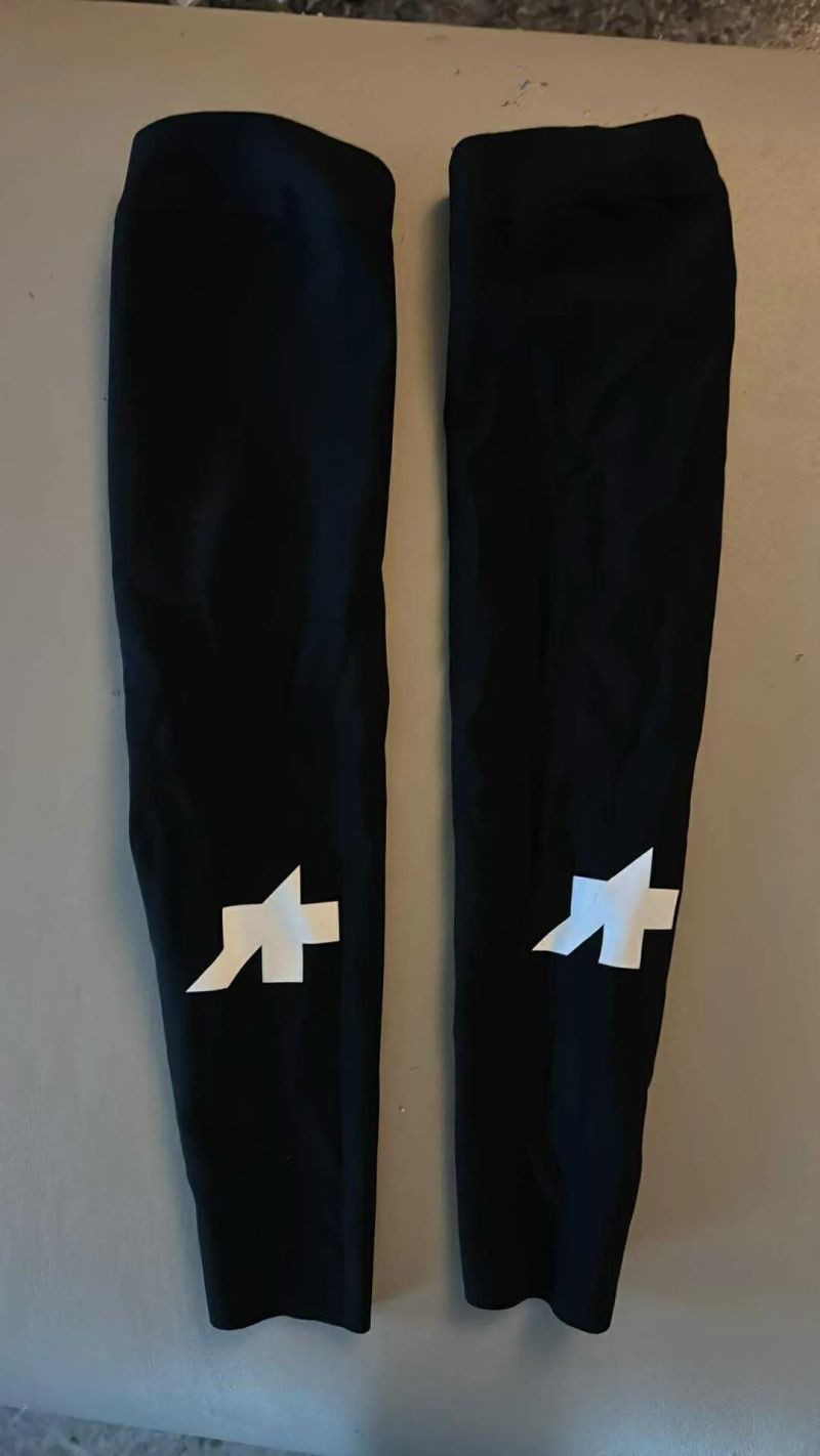 Assos