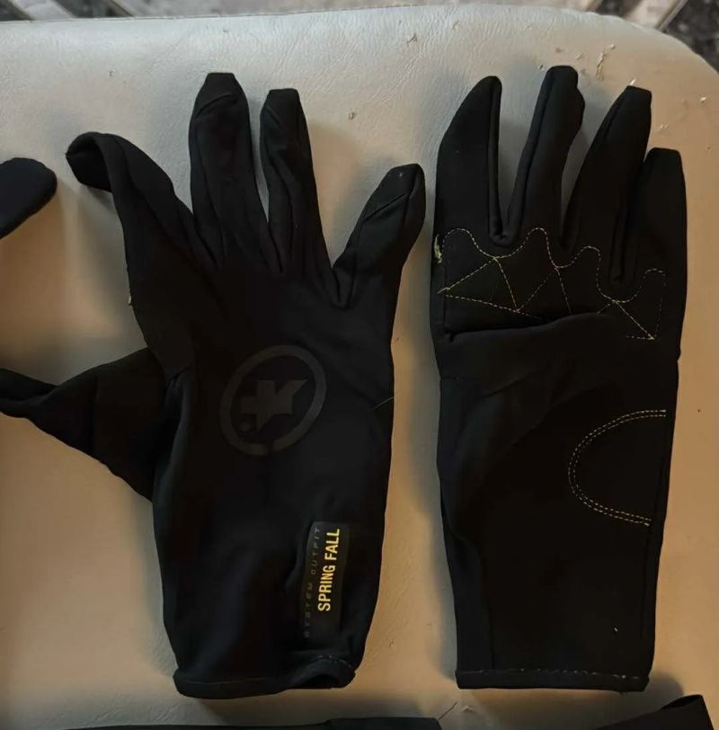 Assos