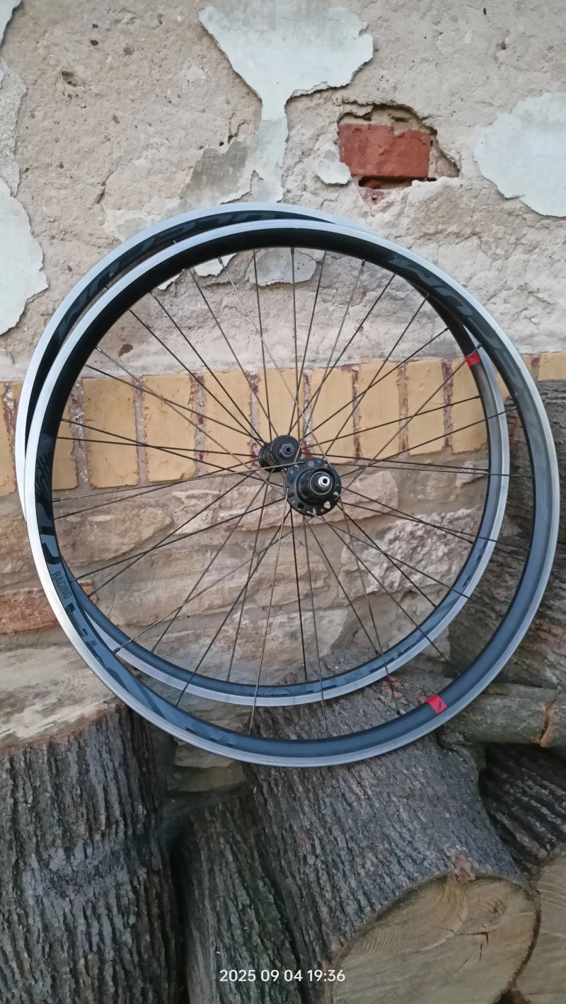 Ráfky Fulcrum 900 DB Racing