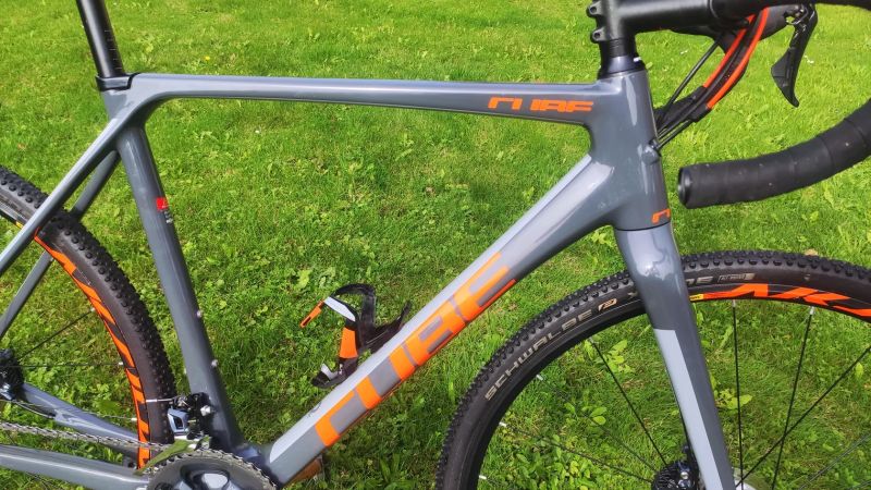 karbonové cyklokrosové/gravelové kolo Cube CrossRace 56 