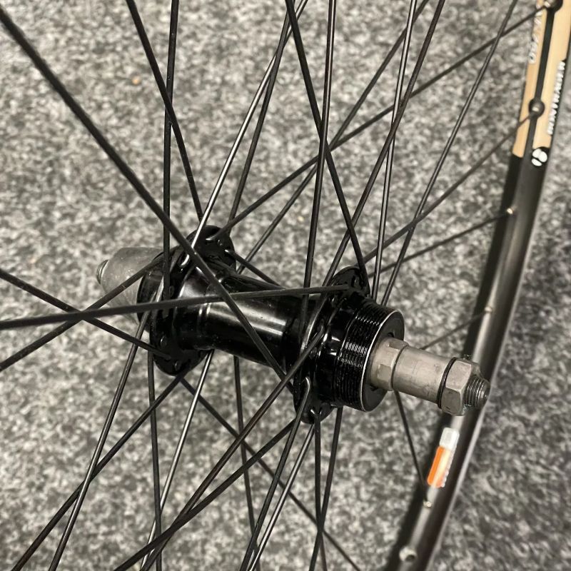 Výprodej nových trekkingových kol Bontrager 28