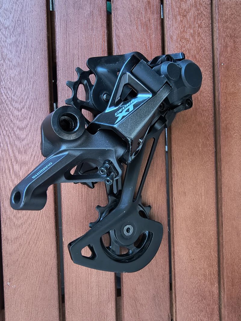 Přehazovačka Shimano XT RD-M8100 SGS