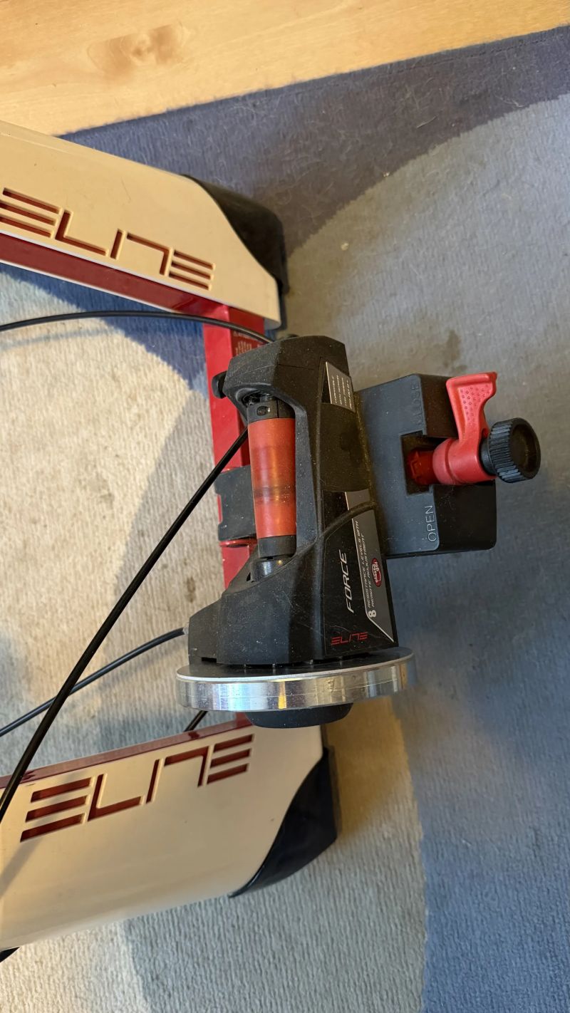 Trek Domane 3 + trenažér