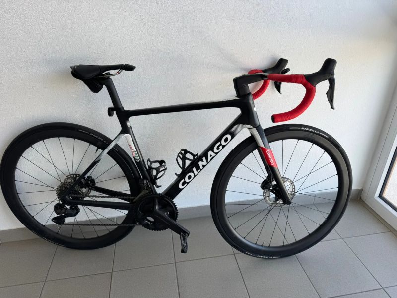 Colnago V4Rs UAEmirates