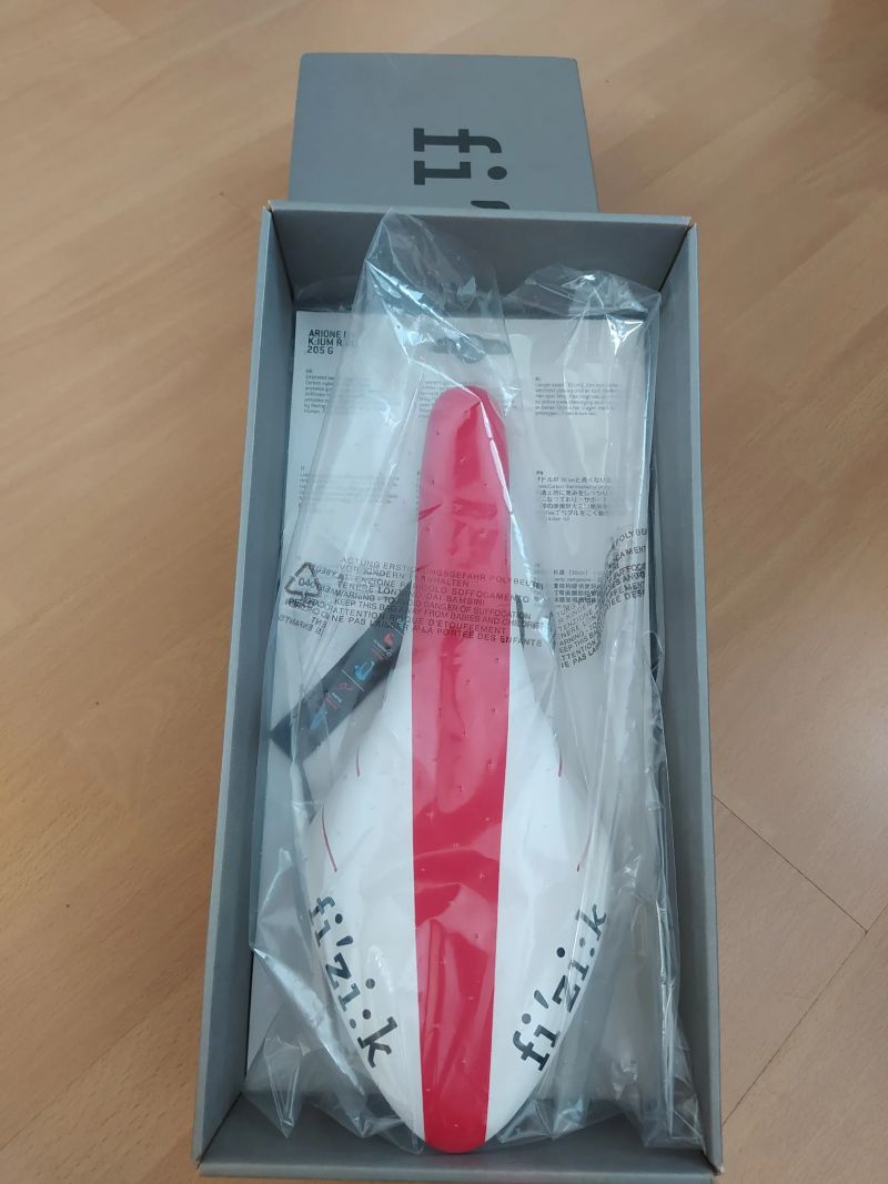 Prodám sedlo Fizik Arione R5