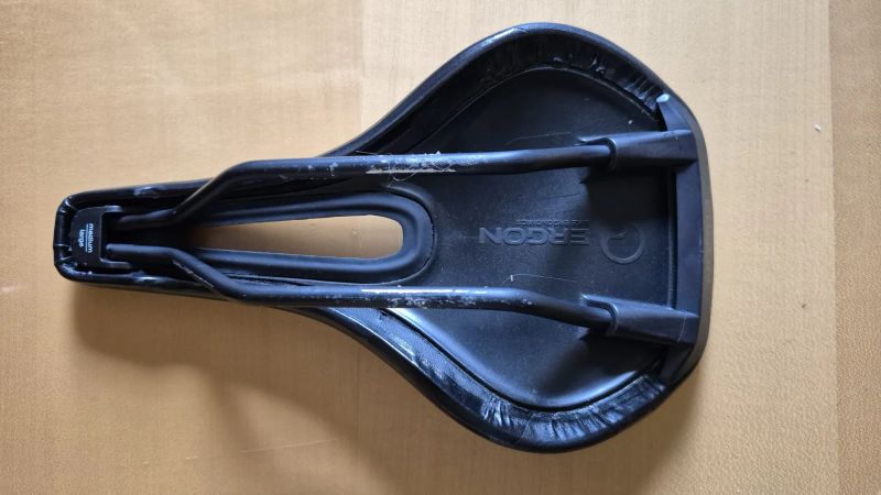Sedlo Ergon SR Pro Women - stealth