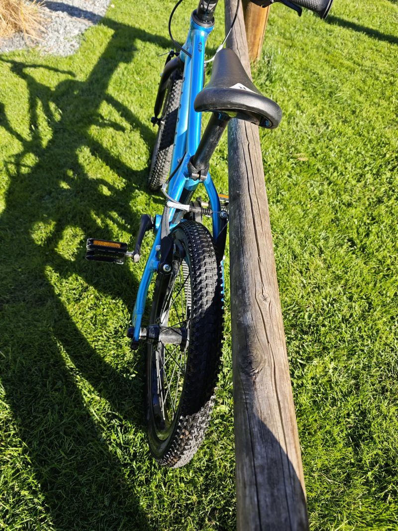 Rascal 16" Aquamarine