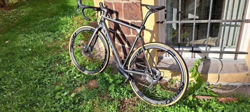 Canyon Ultimate CF SL Disc 8.0